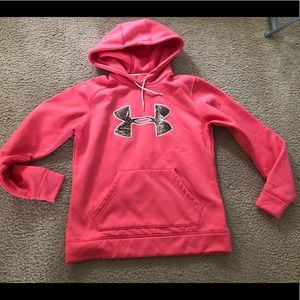 Under Armour hoodie sz S semi fitted never worn